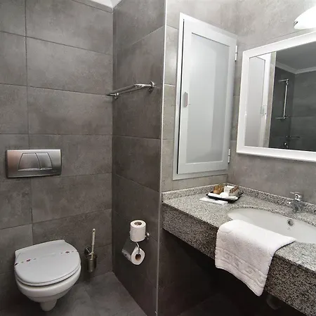 Senza Grand Santana Hotel